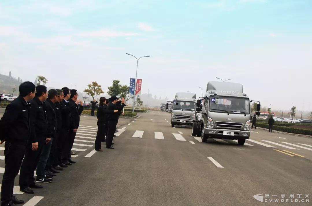 四川现代营销动员大会隆重召开4.jpg 四川现代营销动员大会隆重召开4.jpg